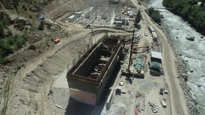 Baustelle Krafthaus, Wasserkraftwerk Sebzor 